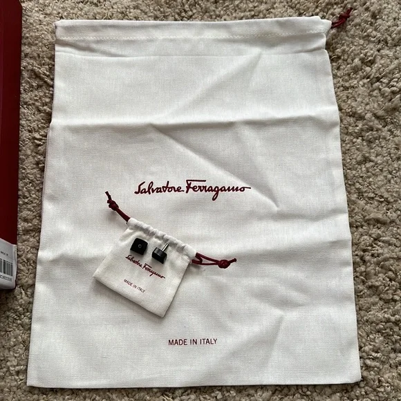 Salvatore Ferragamo Karine Black Patent Leather Pump NWT - Picture 2 of 13